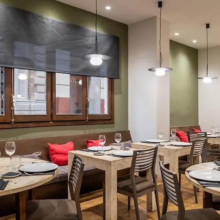 Hotel Don Jaime 54 Saragoça