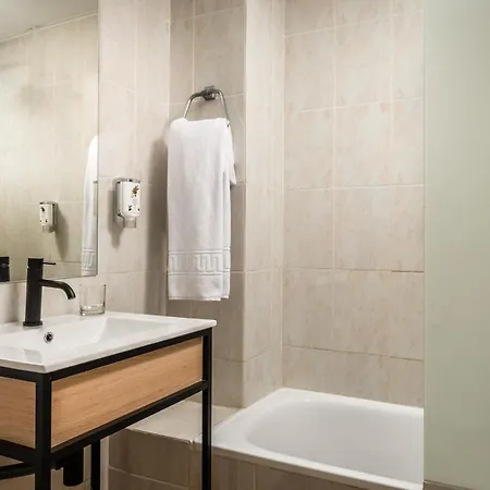 Отель Don Jaime 54