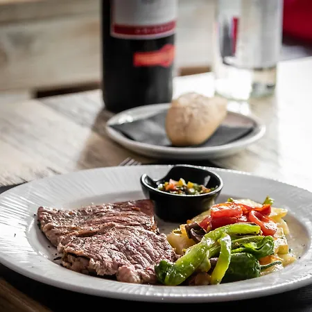 Don Jaime 54 Отель