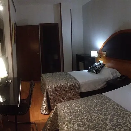 Don Jaime 54 فندق سرقسطة