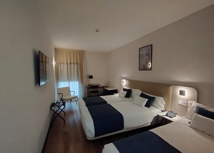 Don Jaime 54 Отель 3*