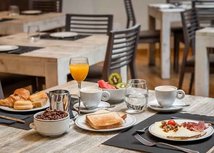 Отель Don Jaime 54 Сарагоса