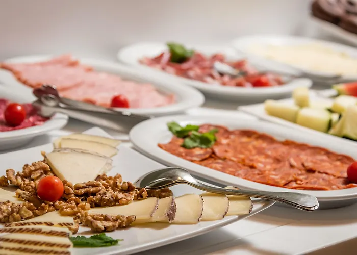 Don Jaime 54 Отель Сарагоса